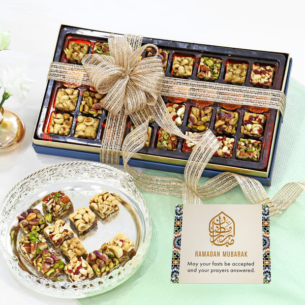 Ramadan Special Tamra With Greeting Card