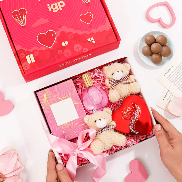 Romantic Delights Valentine's Day Gift Hamper