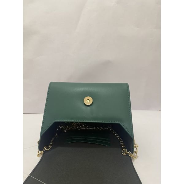 Sling Bag Triangular Single Piece