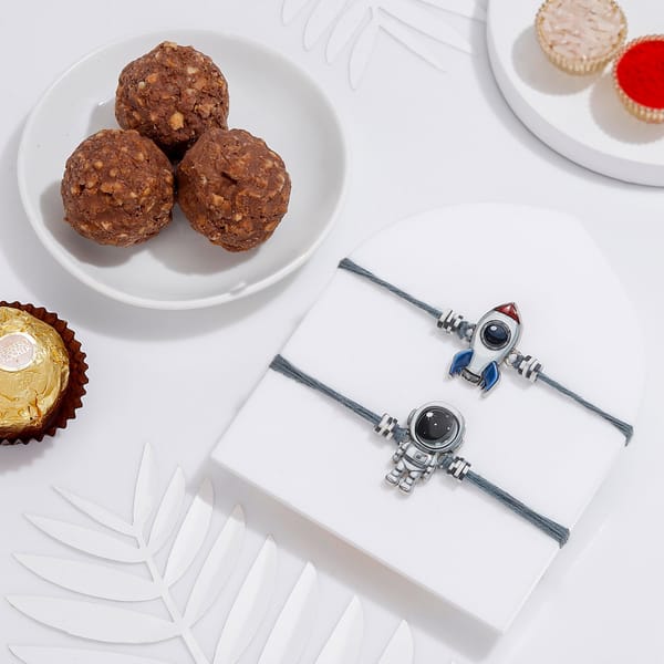 Space Rakhi Set with Ferrero Rocher