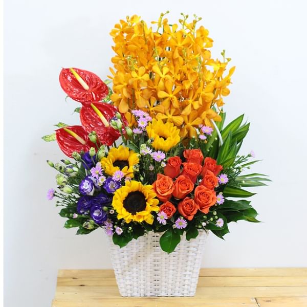 Stunning mixed colour arrangement