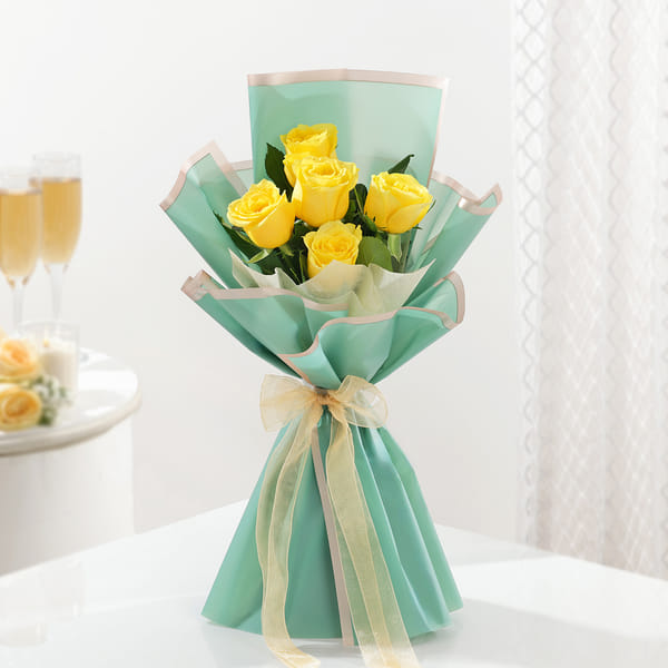 Sunny Glow Yellow Roses Bouquet