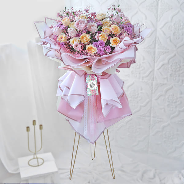 Sweet Grandeur Love for Mom