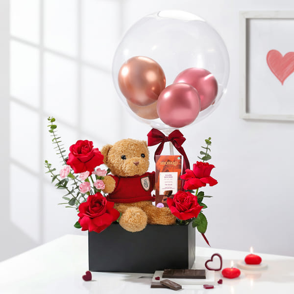 Teddy And Blooms Valentines Day Gift Hamper