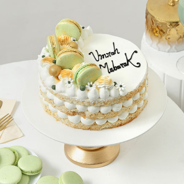 Umrah Mubarak Macaroon Vanilla Cake (Half Kg)
