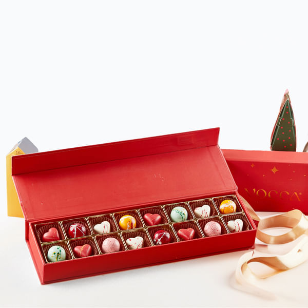Velvety Chocolate Bonbon Box - 16 Pcs
