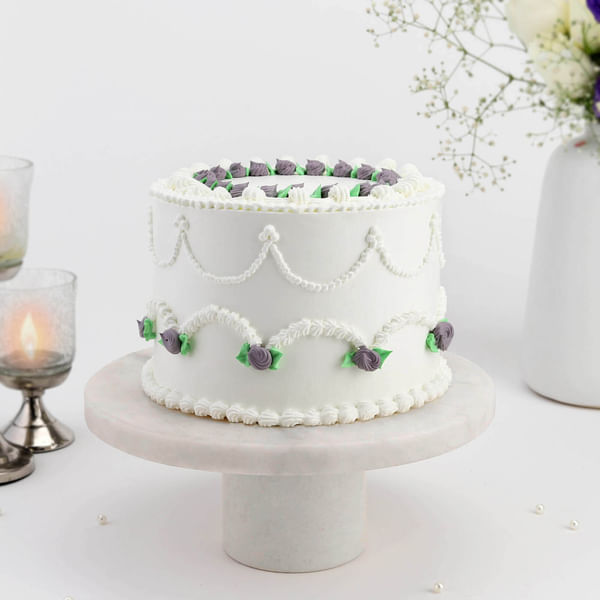 White Elegance Cake (2 Kg)