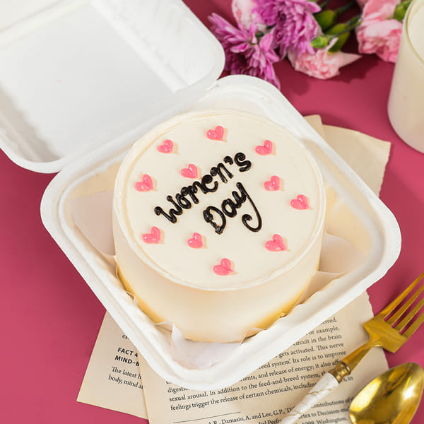 Women's Day Vanilla Cake (200g)