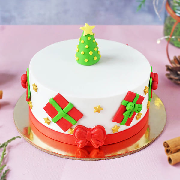 Xmas Tree Fondant Cake (2 kg)