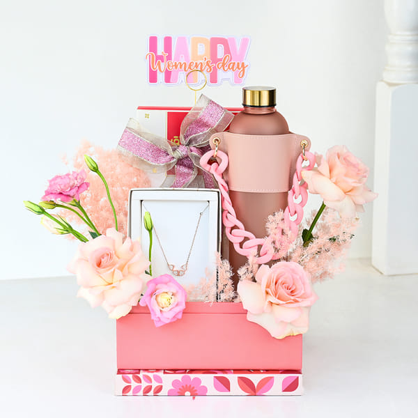 XO Luxe Women's Day Gift Hamper