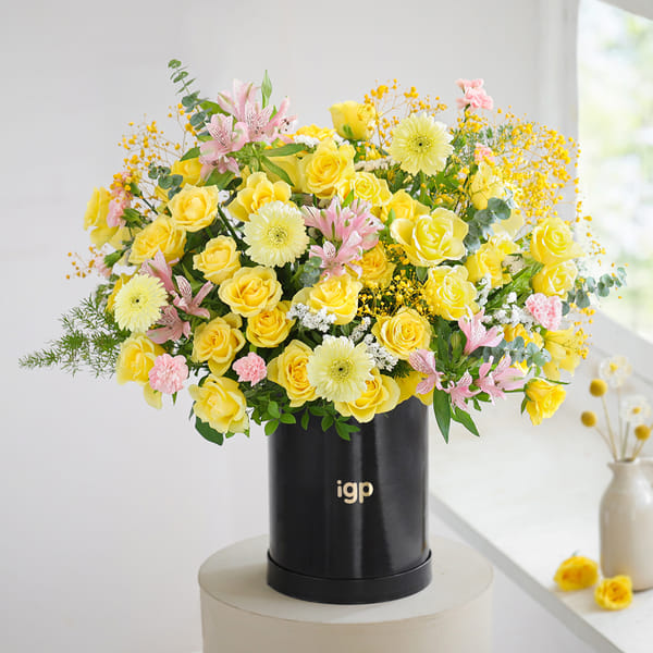 Yellow Mix Flower Arrangement for Father's Day