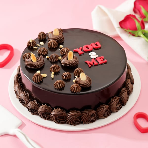 You & Me Valentine's Choco Cake (450 Gm)