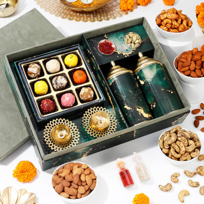Buy/Send Alluring Green Gift Box Bhai Dooj Hamper Green Gift Box Bhai ...