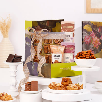 Buy/Send Baklava And Gourmet Bites Gift Hamper Online | IGP | JVS1263666