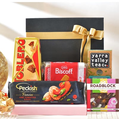 Buy/Send Elegant Gourmet Snacks Gift Hamper Online | IGP | JVS1426012