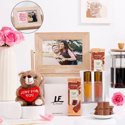 Buy/Send Elegant Love Personalized Gift Hamper For Her Online | IGP ...