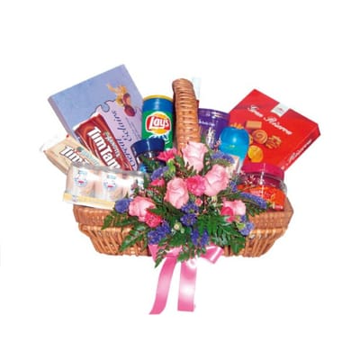 Buy/Send Gourmet Basket with Flowers Online | IGP | ID1357906