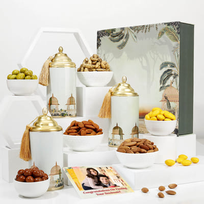 Buy/Send Personalized Exquisite Treats Wedding Gift Hamper Online | IGP ...