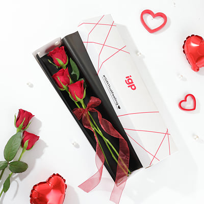 Buy/Send Romantic Red Roses Arrangement Online | IGP | JVS1401046