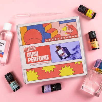 Custom Mini Fragrence Buy/Send Signature Scent DIY Mini Perfume Kit Online | IGP | JVS1412517
