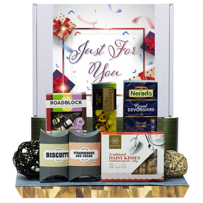 Buy/Send Sweet And Savory Birthday Treats Hamper Online | IGP | JVS1405545