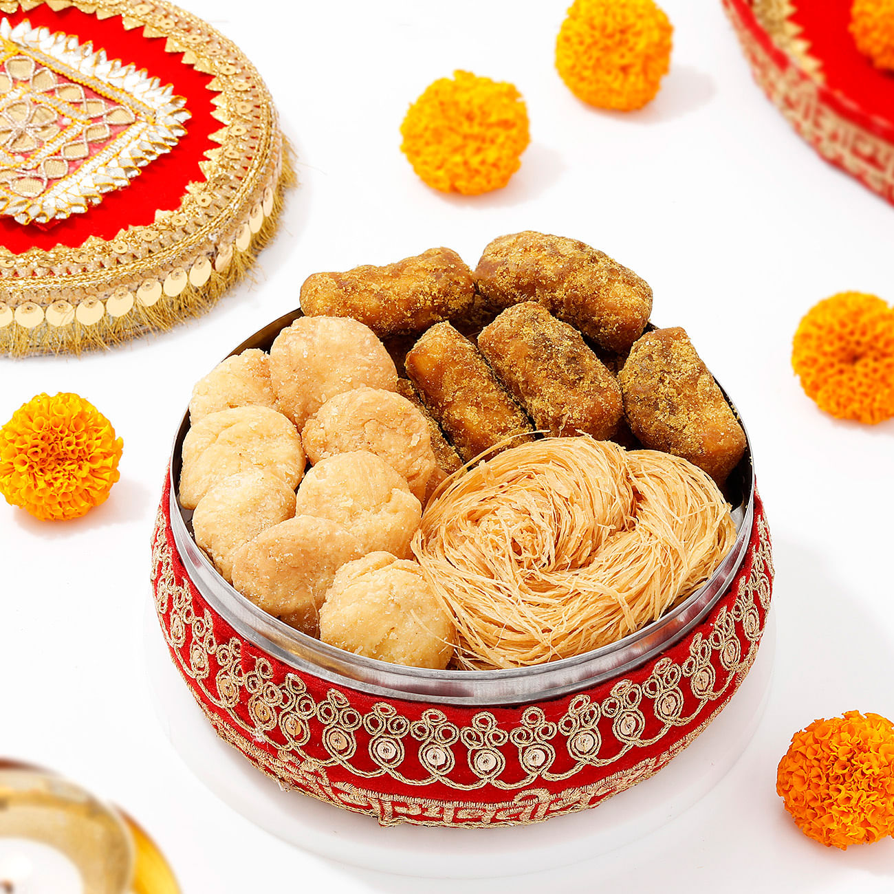 Appetizing Karwa Chauth Delights Combo