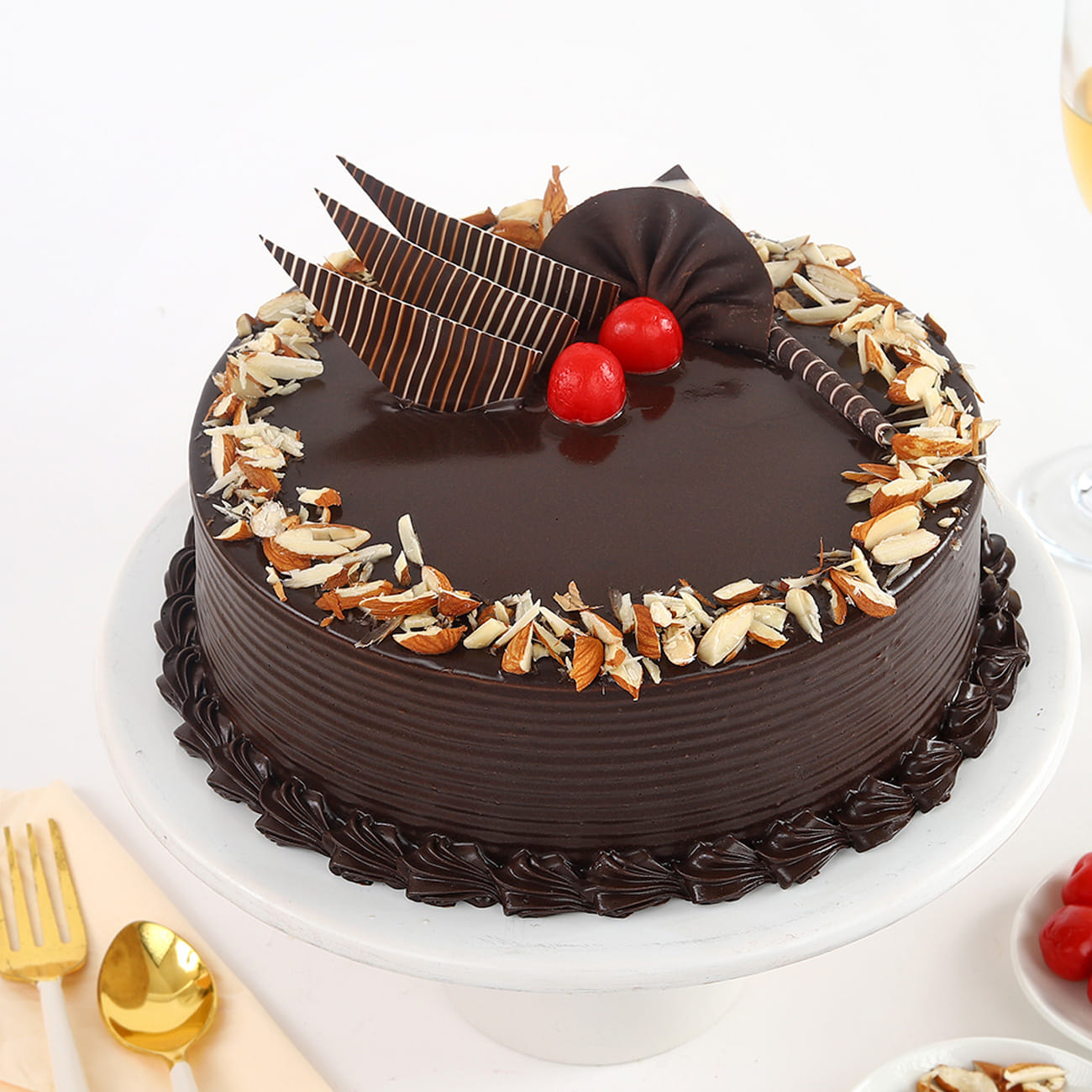 Chocolate Almond Cake (Half Kg)