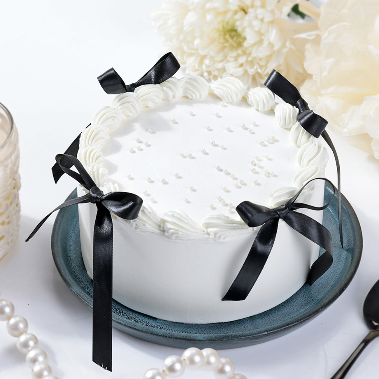 Classy Pearl & Ribbon Cake