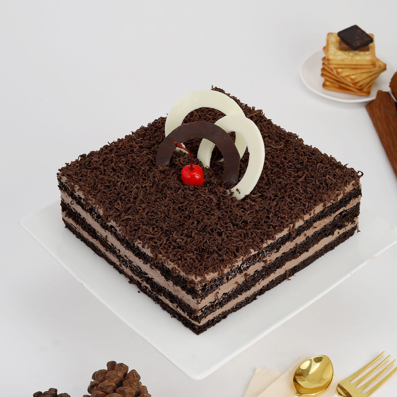 Delectable Chocolate Cream Cake