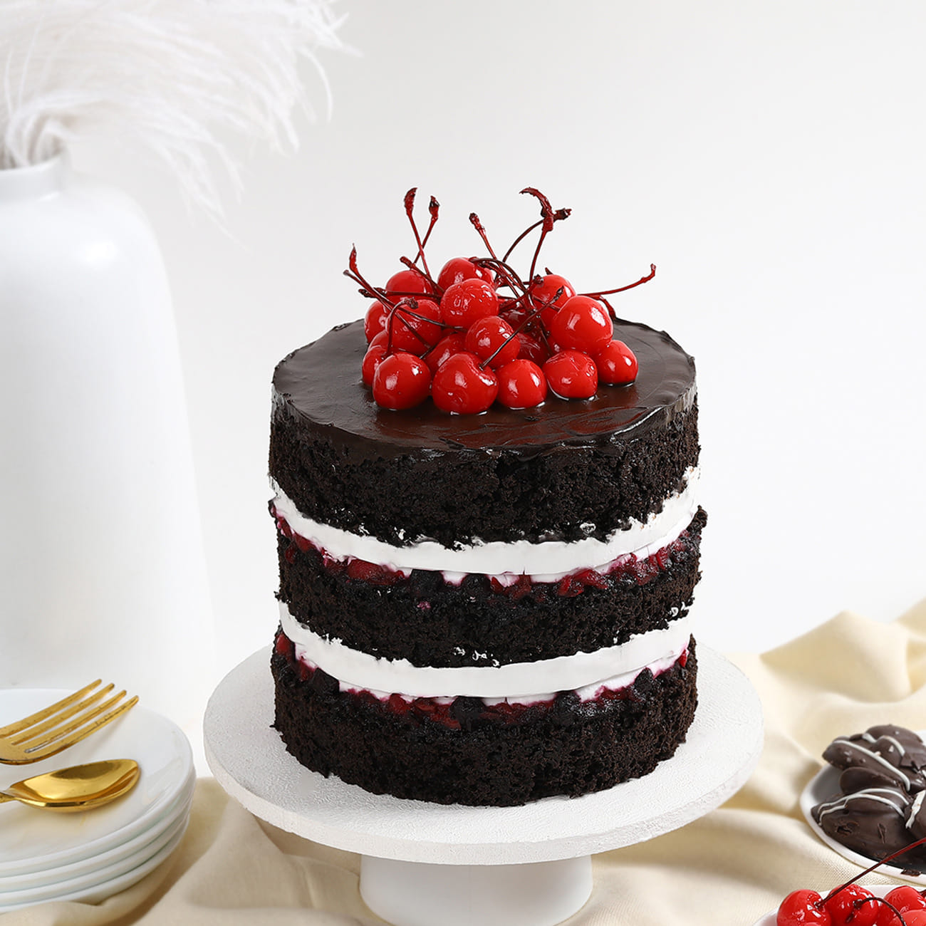 Delish Black Forest Cake (600 gms)