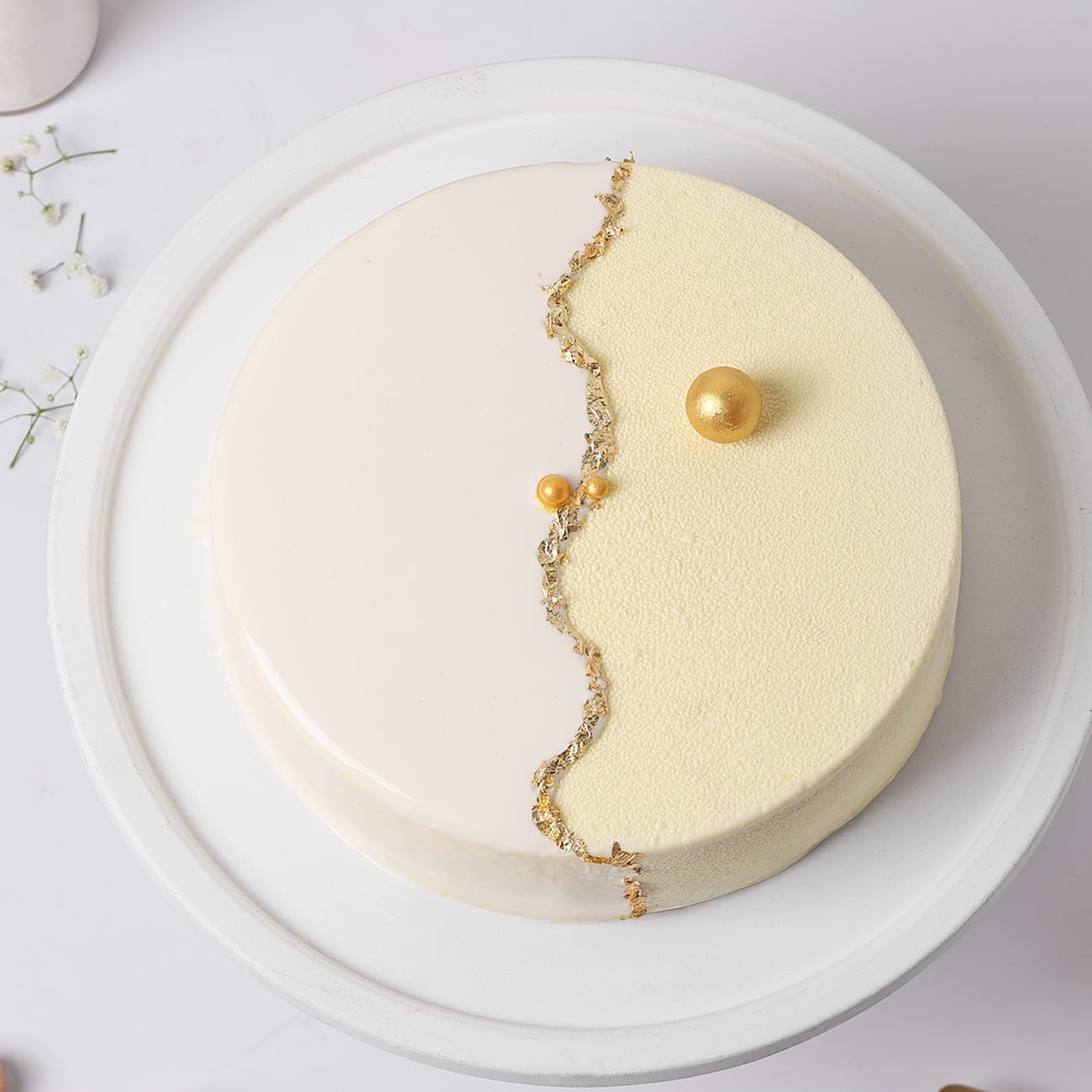 Dual Tone Gold Cake (1 Kg)