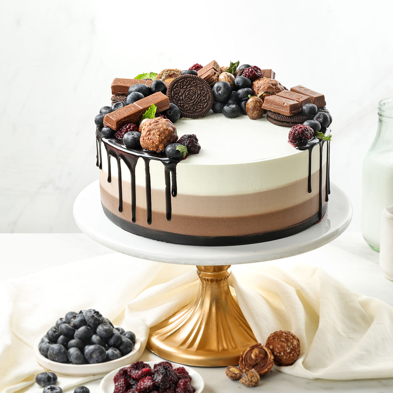 Melting Moments Chocolate Cake Eggless (500 Gm)