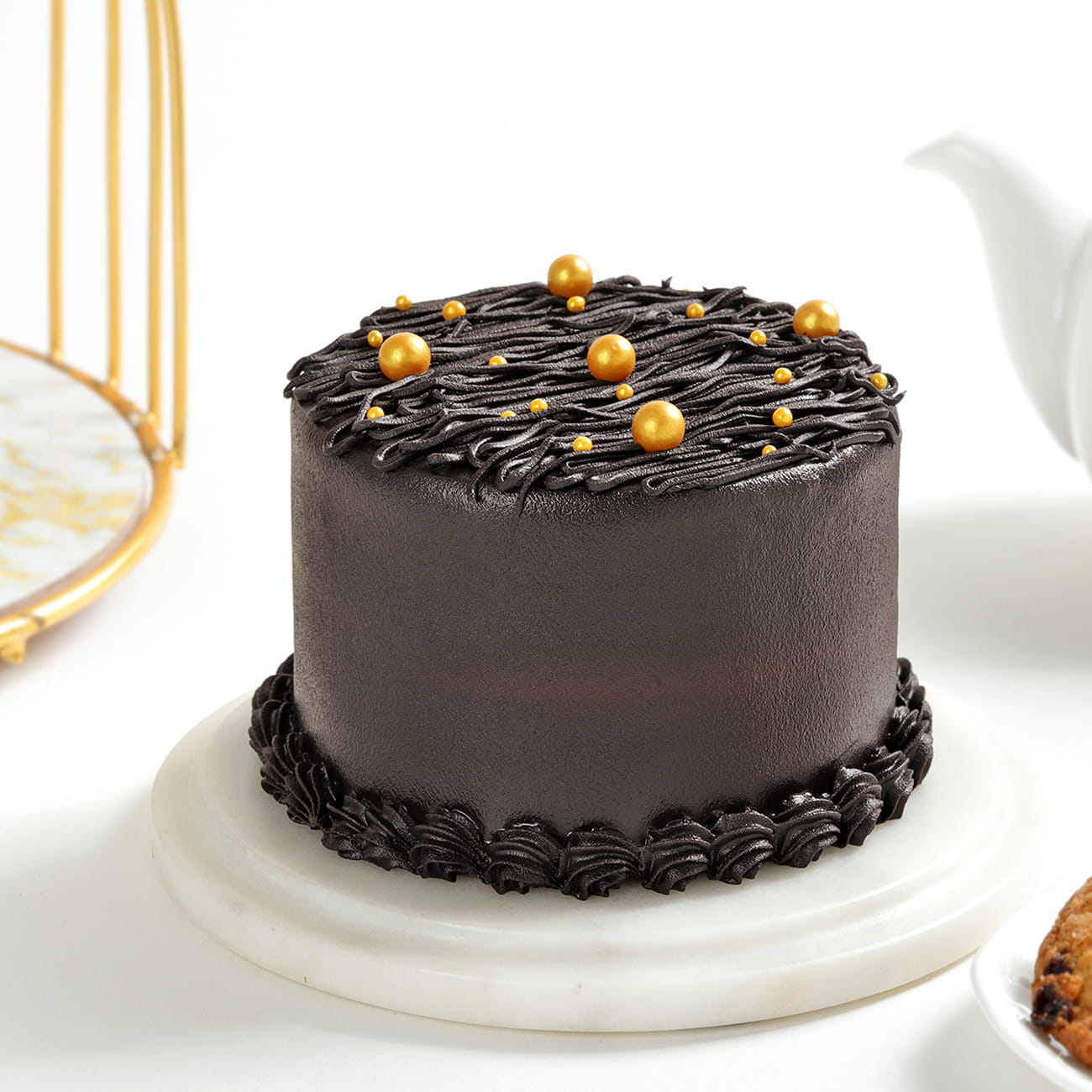 Pearls And Truffles Chocolate Cake (250 gm)