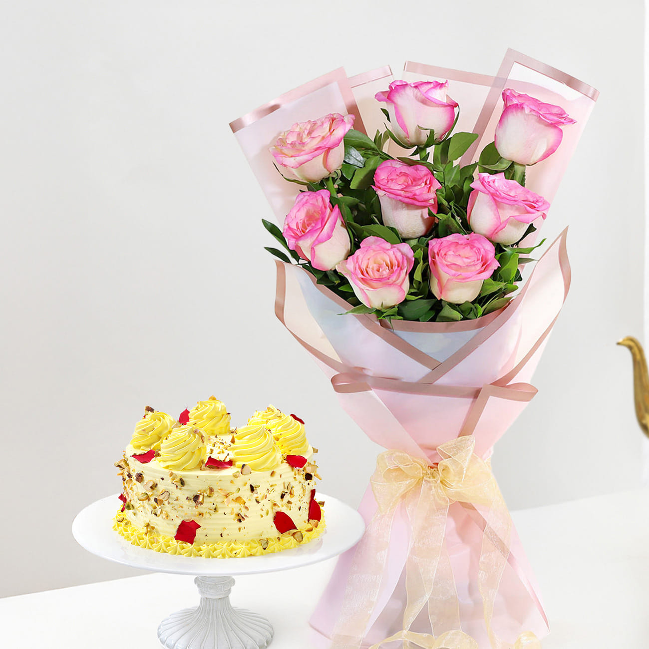 Rasmalai Burst Cake And Rose Bouquet Combo
