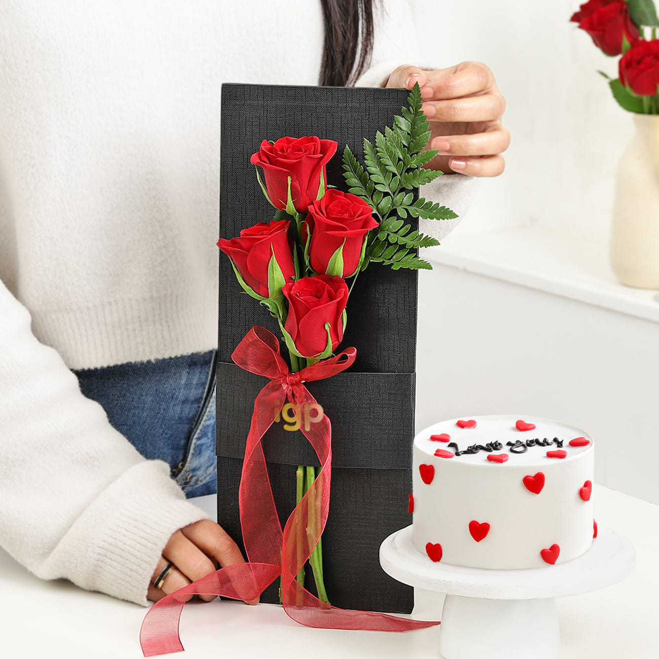 Red Roses Slate And Mini Cake Duo