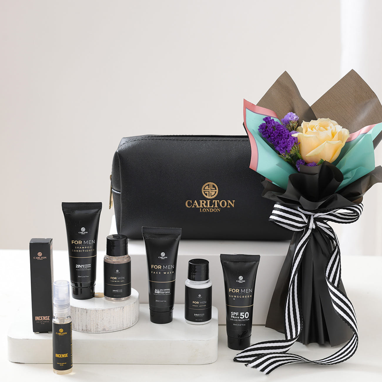 Rejuvenating Men's Personal Care Kit With Bouquet