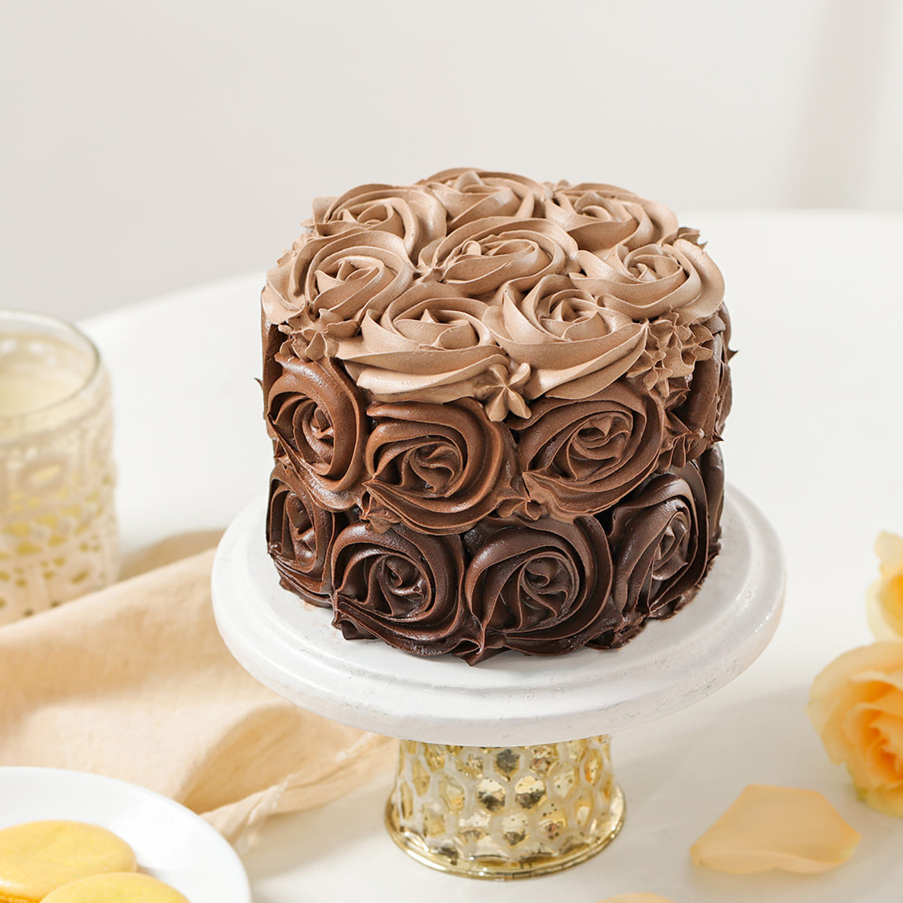 Rosette Splendor Chocolate Mini Cake