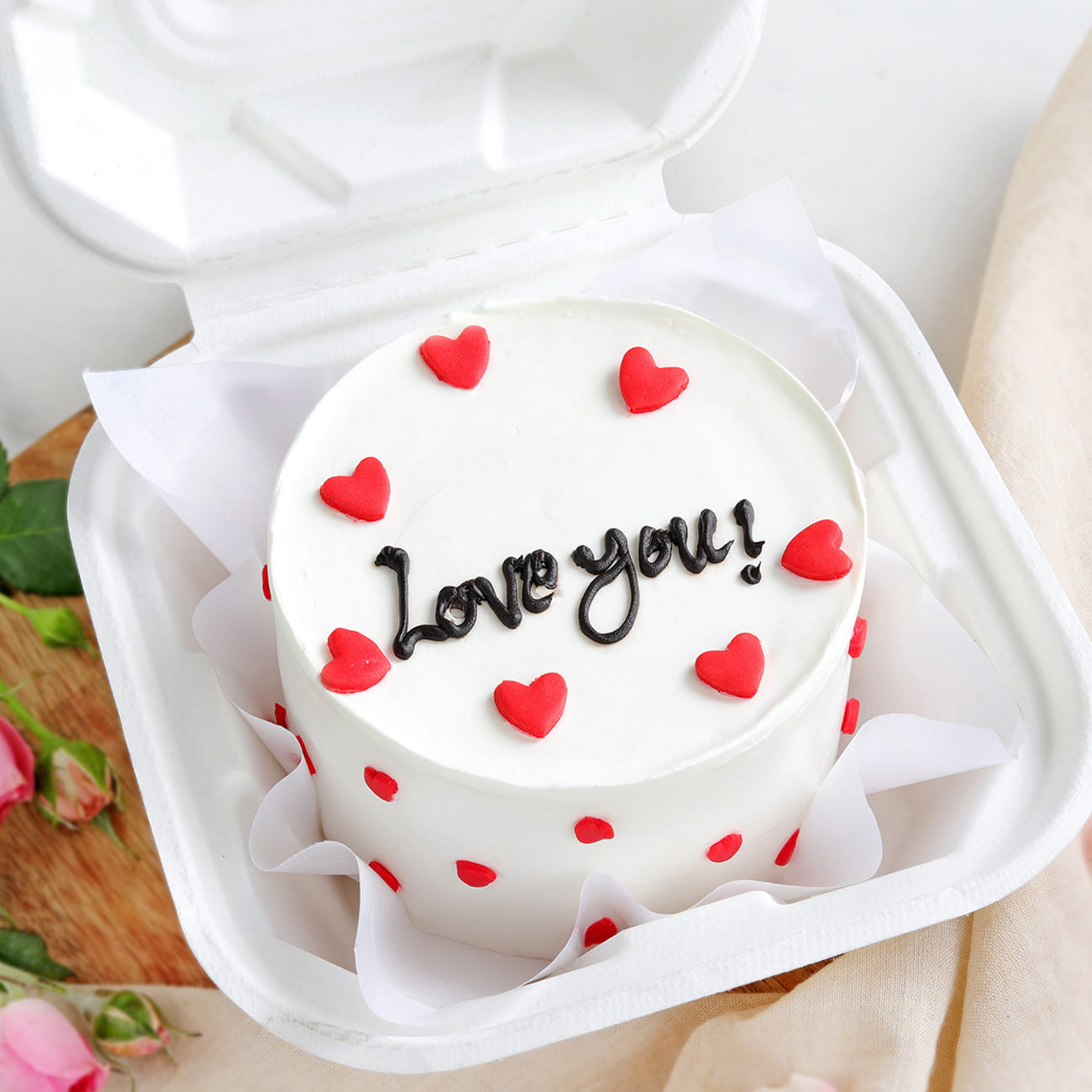 Sweet Hearts Delight Bento Cake (250 Gms)