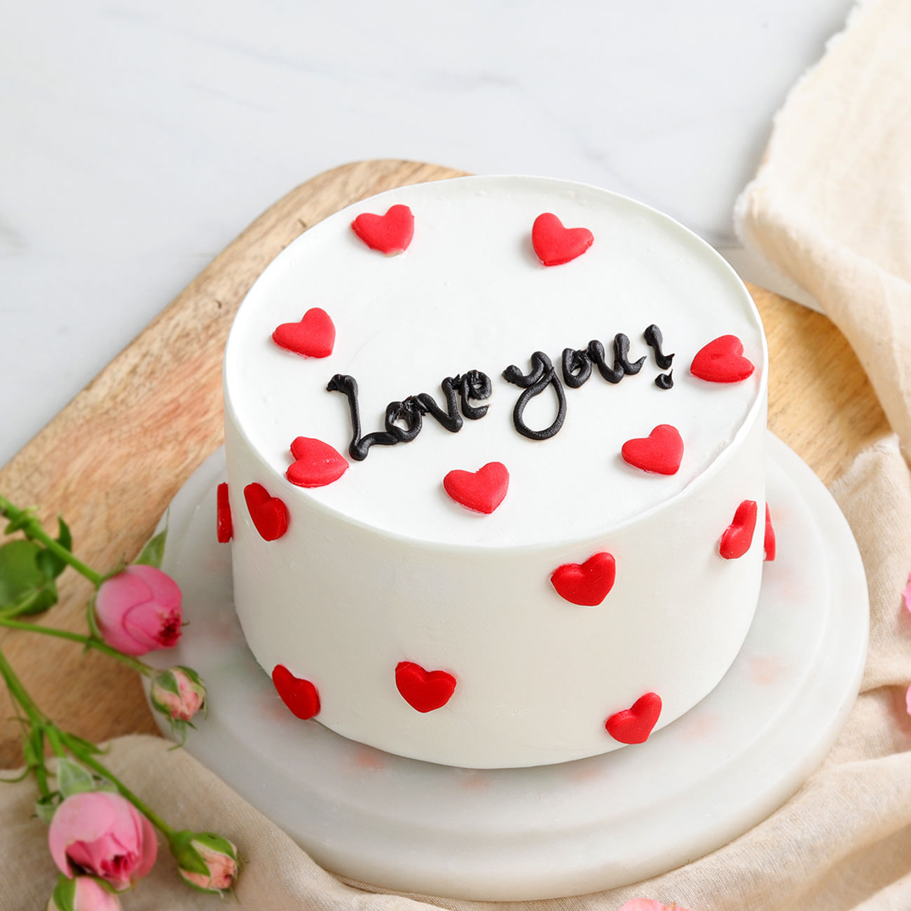 Sweet Hearts Delight Mini Cake (250 Gm)