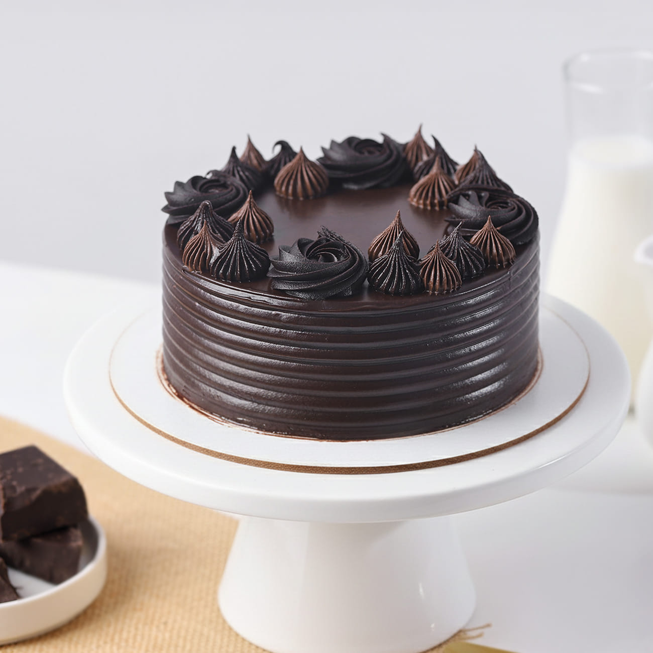 Velvet Truffle Indulgence Cake(1 Kg)